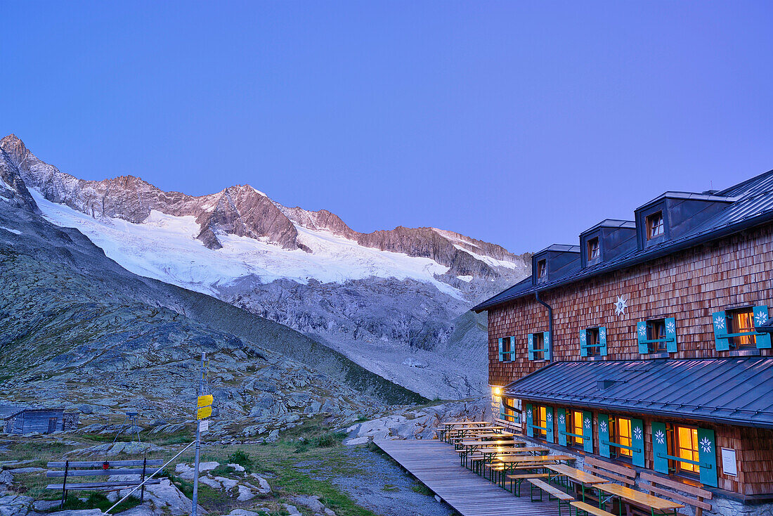 Zittauer Hütte unter Reichenspitzgruppe, Reichenspitzgruppe, Gerlos, Zillertaler Alpen, Tirol, Österreich