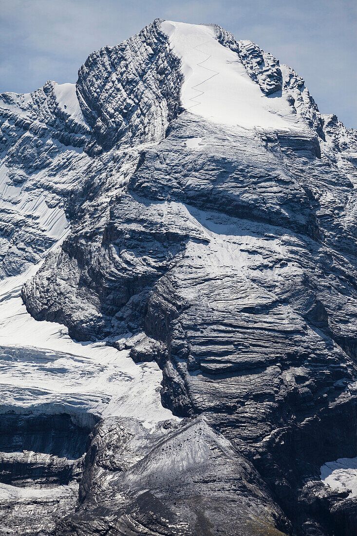 Das frisch verschneite Fründenhorn, Berner Oberland, Kanton Bern, Schweiz