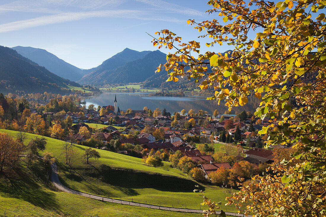 Blick über den Schliersee zur Brecherspitz, Schliersee, Oberbayern, Bayern, Deutschland, Europa