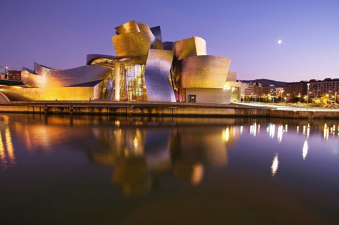 GUGGENHEIM MUSEUM OF MODERN ART NERVION RIVER BILBAO BASQUE COUNTRY SPAIN