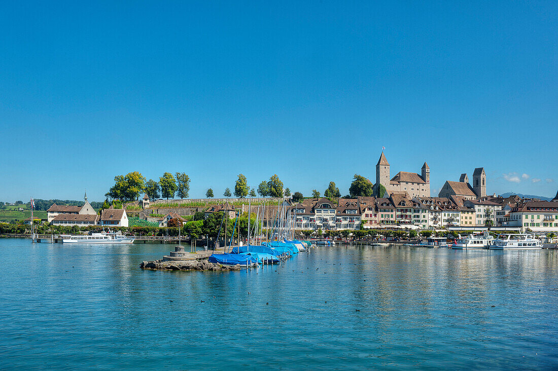 Blick auf Burg, Altstadt und Hafen, Rapperswil, Zürichsee, St. Gallen, Schweiz, Europa