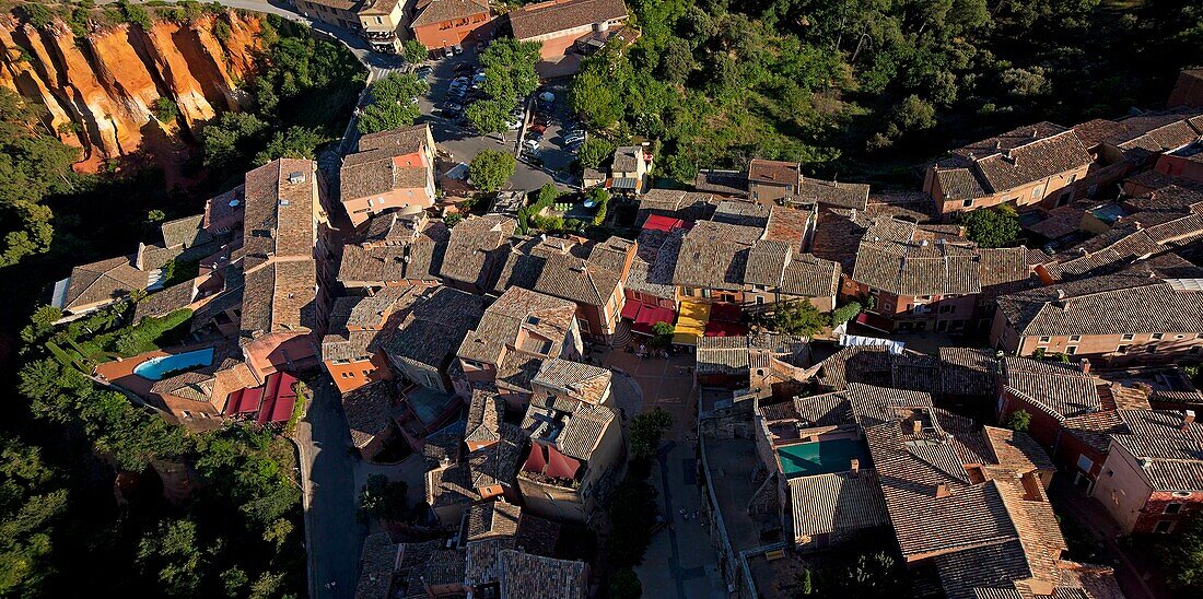 France, Vaucluse, (84), Roussillon Luberon village, village labeled The Most Beautiful Villages of France, famous for its ocher quarries, (aerial photo)