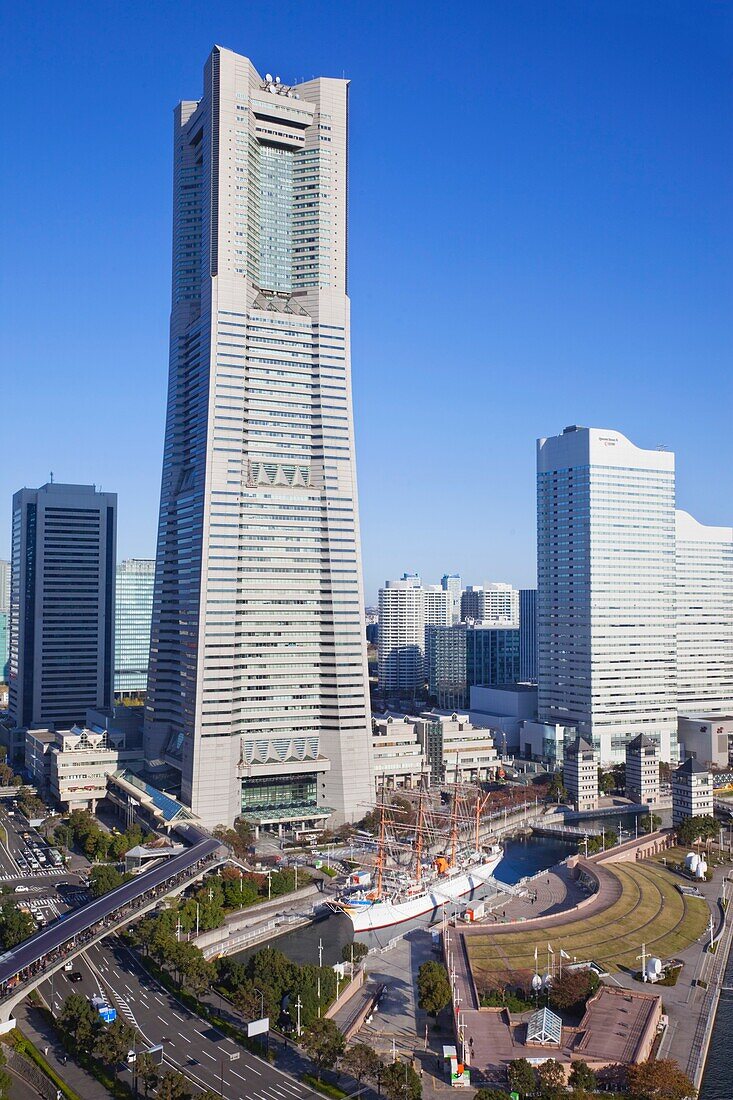Japan,Tokyo,Yokohama,Minatomirai Area,Landmark Tower Building