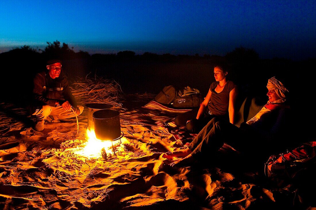 North Africa, Tunisia, Kebili province, Sahara, Sidi Ben Mokhtar desert, camp for the night