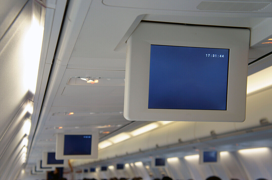 An aircraft cabin roof