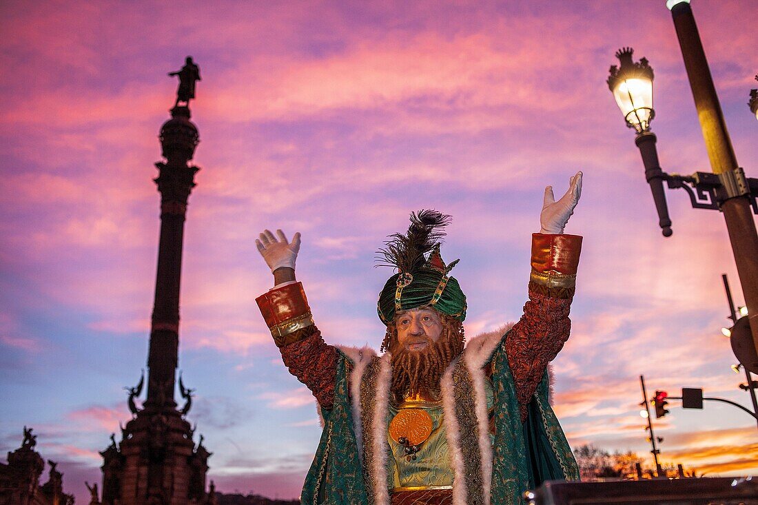 Melchior waving to the crowd, The Magi parade, evening before the Magi´s day, Passeig de Colom, Barcelona, Catalonia, Spain