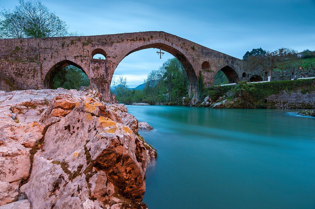 Puente Romano Roman Bridge, 13th century, Cangas de Onís  Asturias, Spain