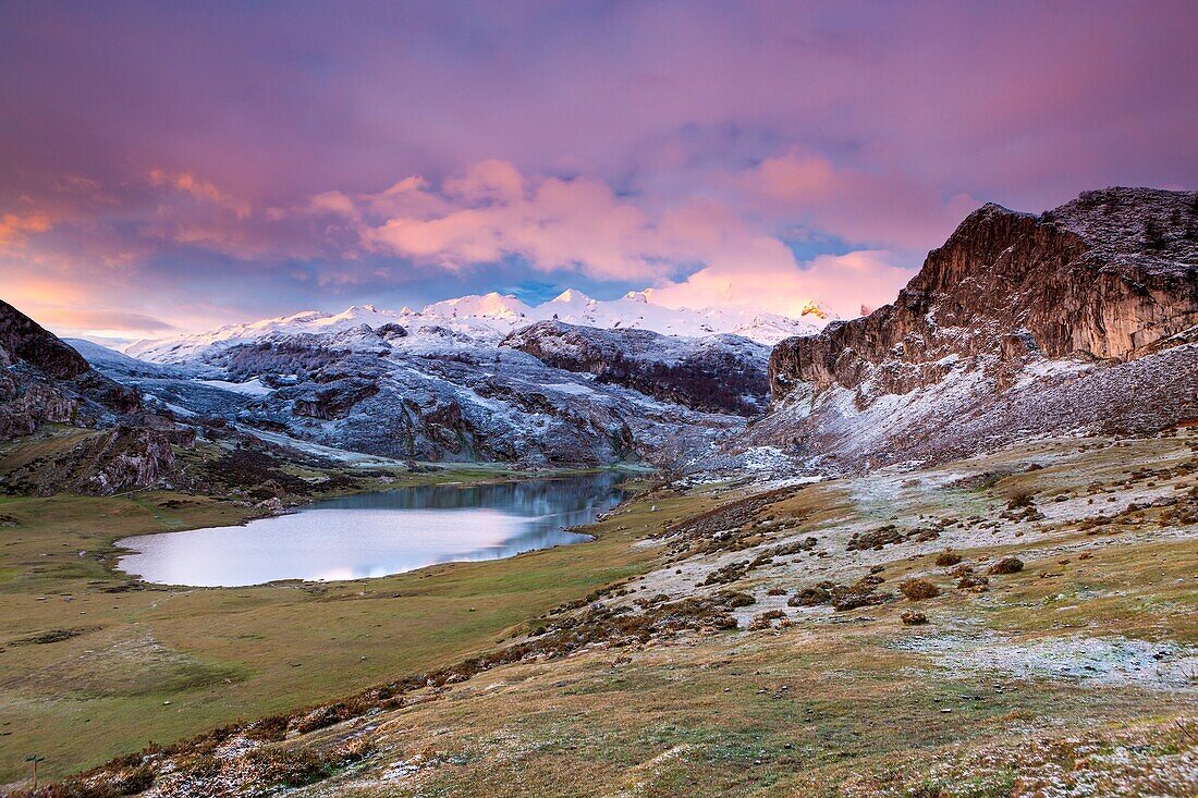 Lake Ercina, Covadonga, Picos de Europa National Park, Asturias, Spain