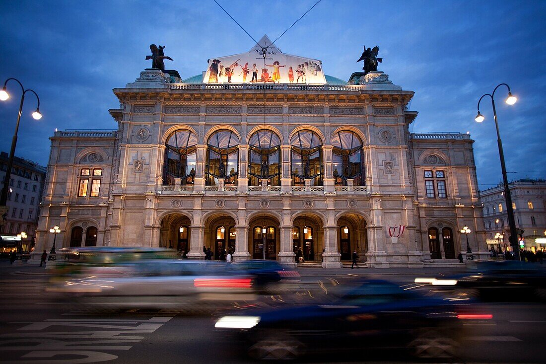 Main façade of the Staatsoper, built in 1861 in style ´neo-renaissance,´ the first public building in the Ring after the destruction of the city walls  Vienna, Austria
