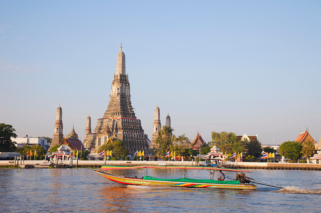 Asia, Thailand, Bangkok, Wat Arun, Temple of Dawn, Chao Phraya River, River, Rivers, Temple, Temples, Thai Temple, Thai Temples, Stupa, Stupas, Chedi, Chedis, Religion, Buddhism, Buddhist, Tourism, Travel, Holiday, Vacation. Asia, Thailand, Bangkok, Wat A