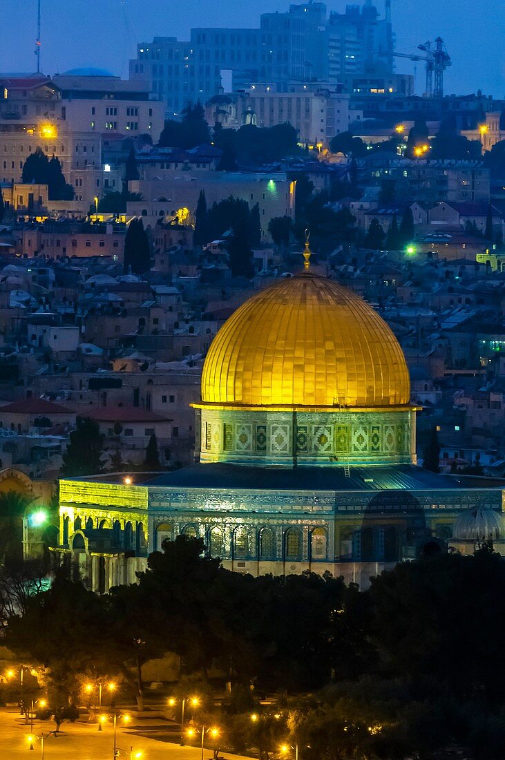 The Dome of the Rock on the Temple Mount illuminated at twilight, Jerusalem, Israel