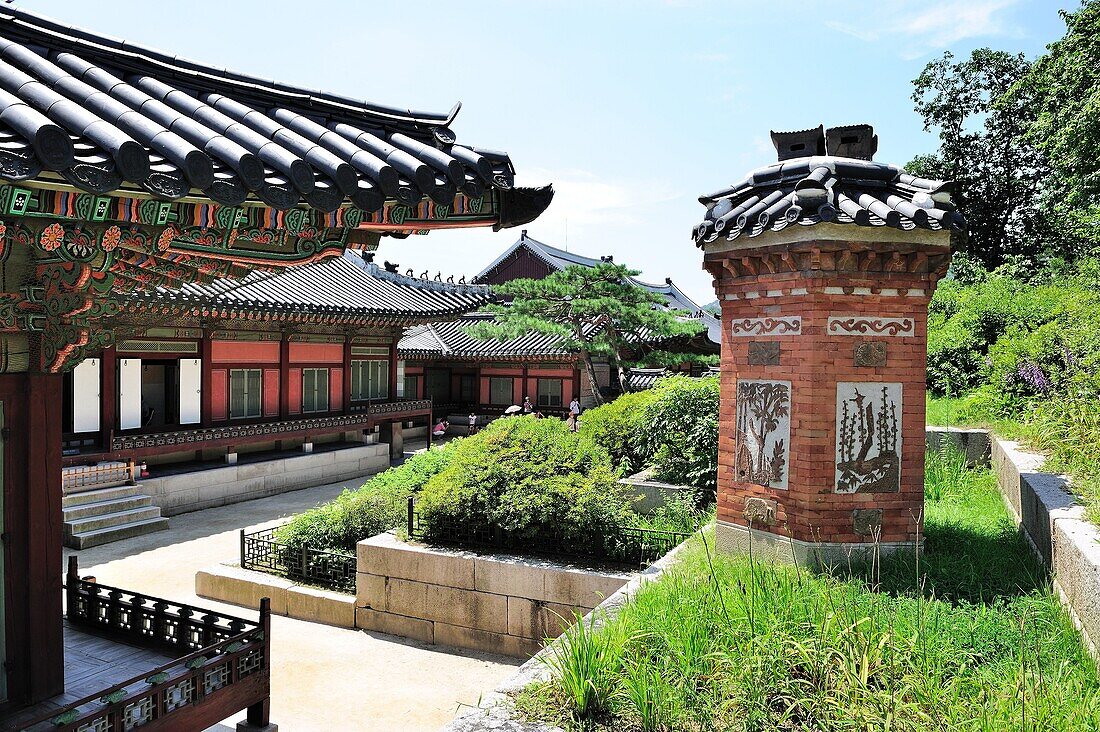 Gyeongbok palace, Amisanchimney