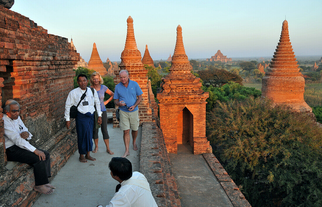Blick vom Shin-bin-tha-Iyaung Tempel, Bagan, Myanmar, Burma, Asien