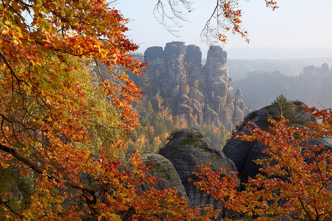 Blick von der Bastei auf die Ganssteine, Sächsische Schweiz, Elbsandsteingebirge, Sachsen, Deutschland