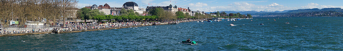 Züricher Seepromenade mit einem Boot, Zurich, Schweiz