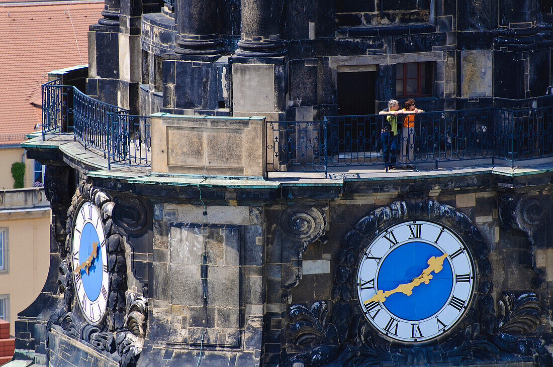 Aussichtsterrasse und Uhr, Turm der Kreuzkirche Dresden, Sachsen, Deutschland
