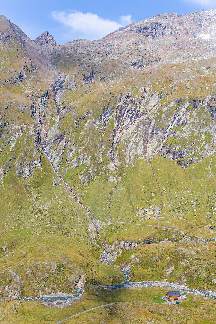 Blick von der Kreuzspitze auf die Johannishütte, Türml, Bergbach, Prägraten, Virgental, Tirol, Österreich
