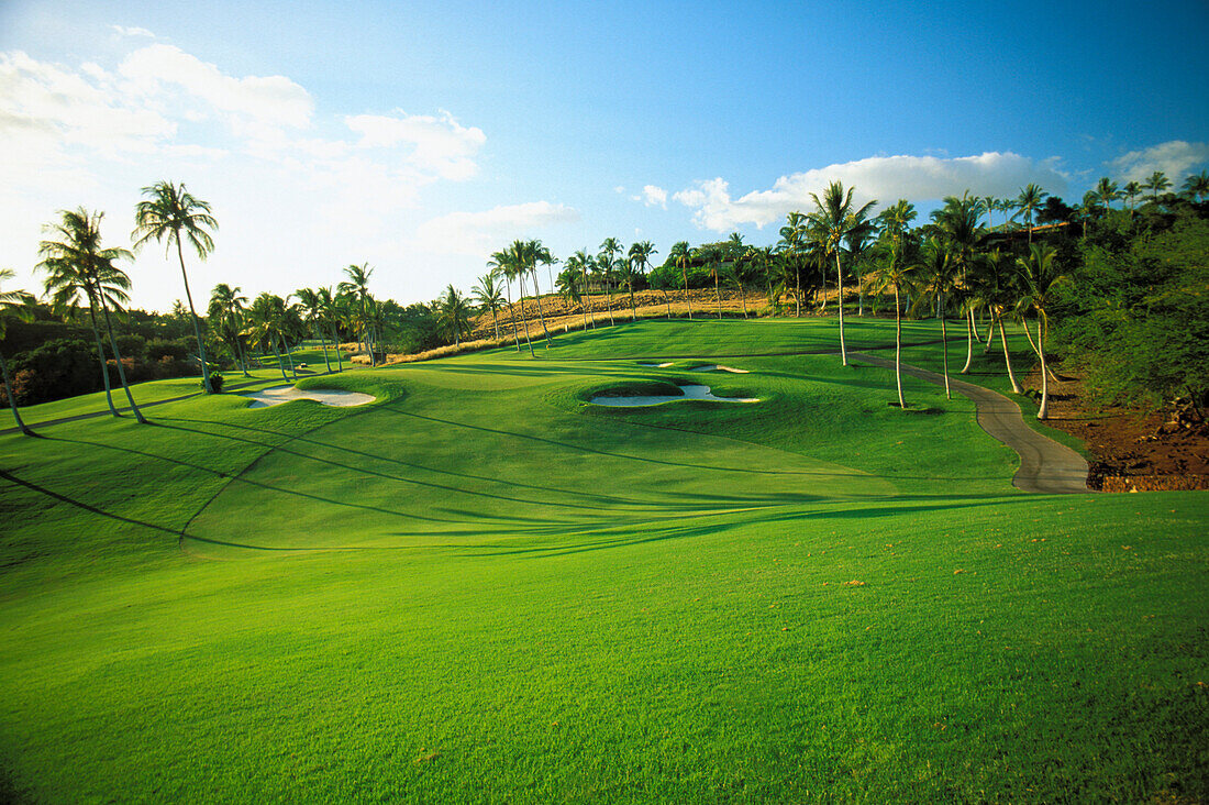 Hawaii, Big Island. 18th green at Mauna Kea beach Hotel golf course