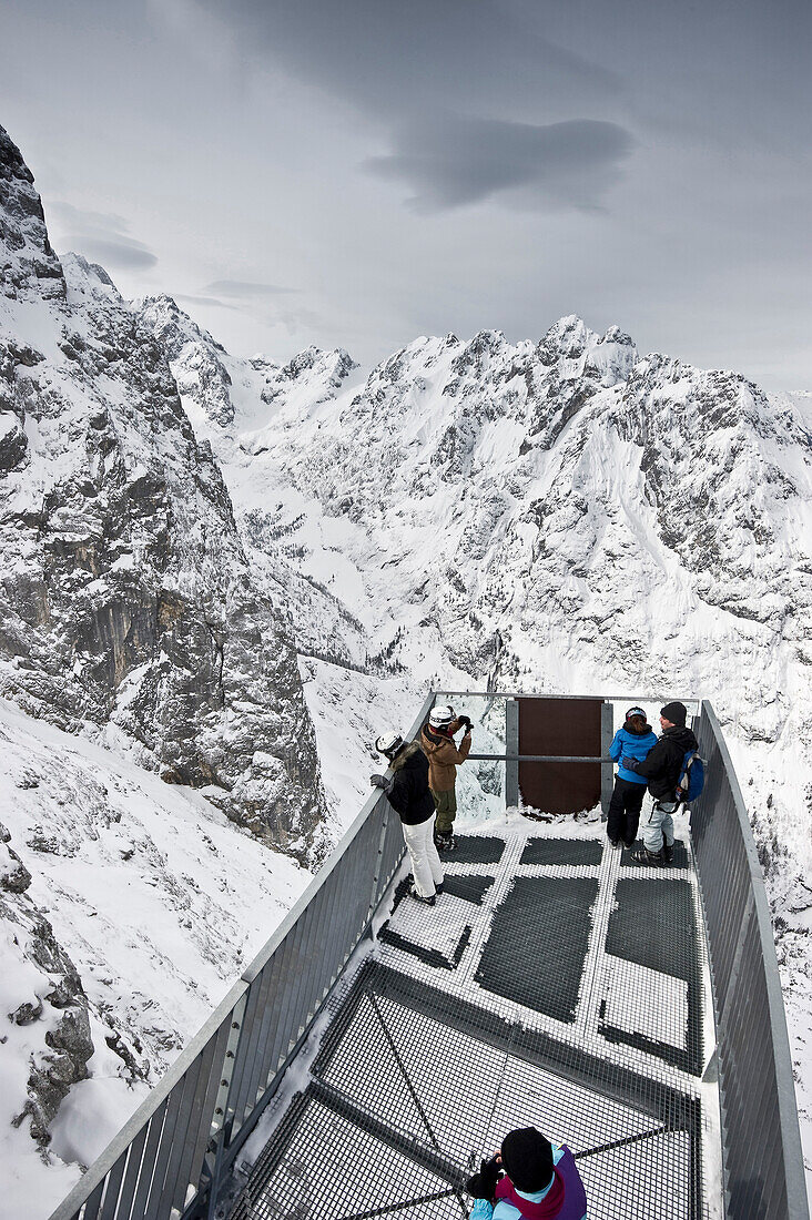 AlpspiX viewing platform, skywalk, Zugspitze, Garmisch-Partenkirchen, Bavaria, Germany
