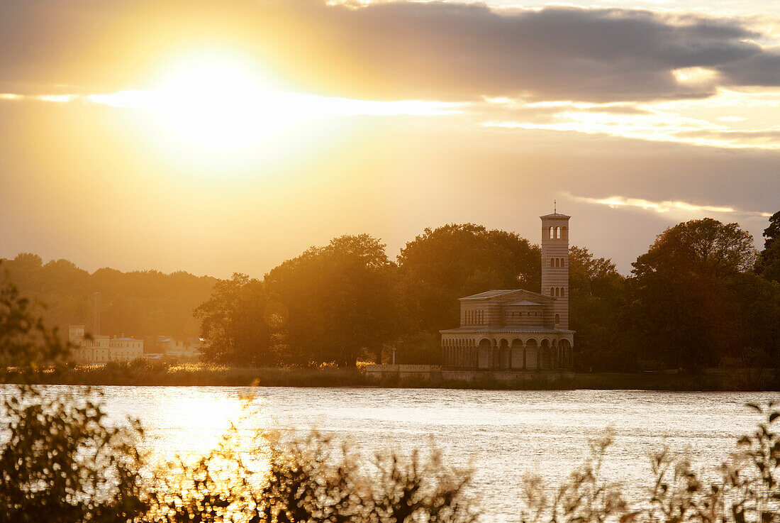 Havel, Church of the Redeemer in Sacrow with view to the Dairy and the New Garden, Potsdam, Land Brandenburg, Germany