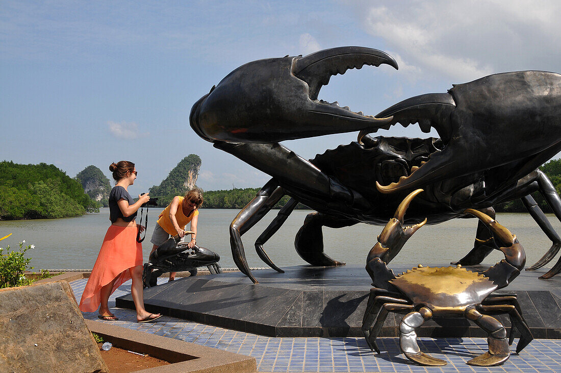 The crabs statue, Krabi town, Andaman Sea, Thailand, Asia