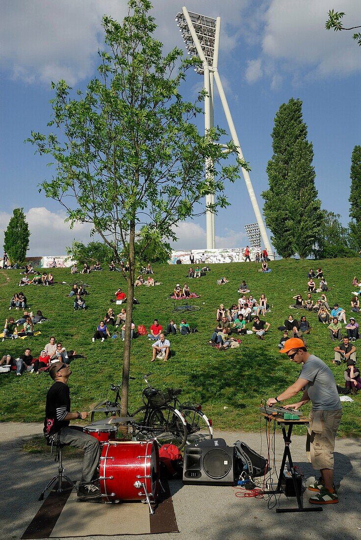 Musiker im Mauerpark, Prenzlauer Berg, Berlin Deutschland