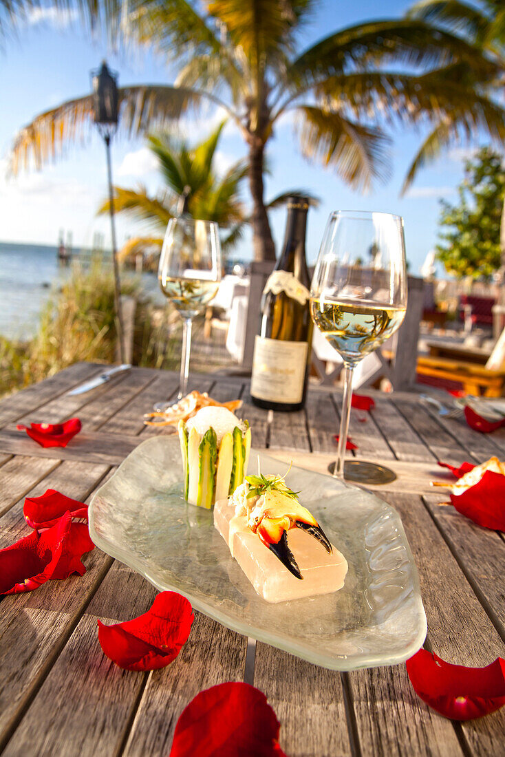 Florida lobster salad with asparagus and spicy aioli lemon grass foam, Restaurant DINING ROOM, Little Palm Island Resort, Florida Keys, USA