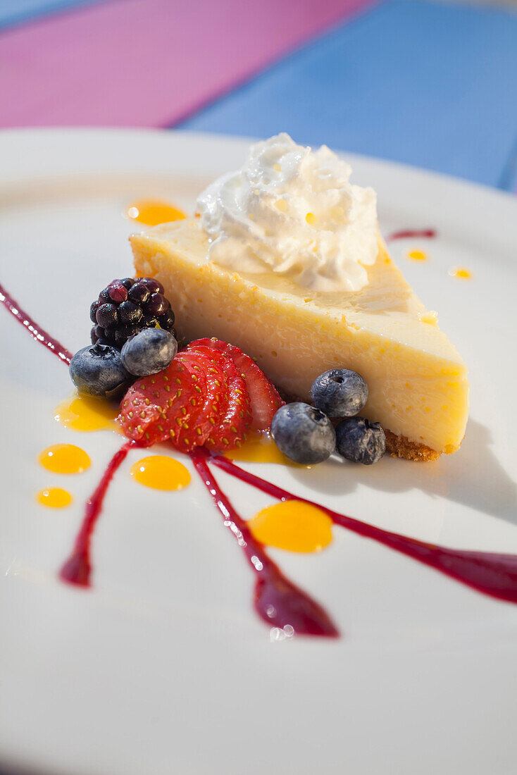 Key Lime Pie, Restaurant MORADA BAY, Islamorada, Florida Keys, USA