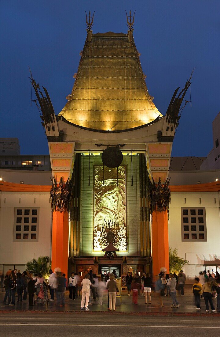 MANNÕS CHINESE THEATER HOLLYWOOD BOULEVARD HOLLYWOOD LOS ANGELES CALIFORNIA USA