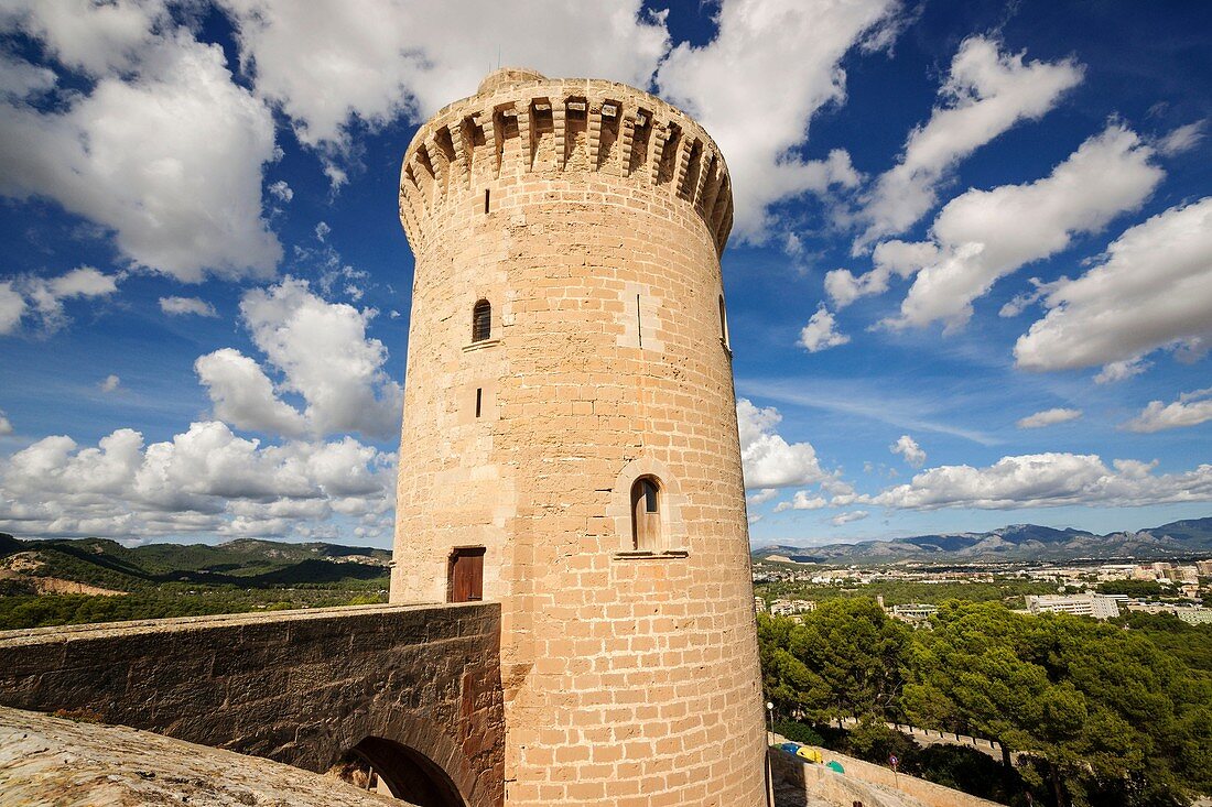 Großer Turm - Hauptturm -, Schloss Bellver, - XIV Jahrhundert -, Palma de Mallorca Mallorca Balearen Spanien