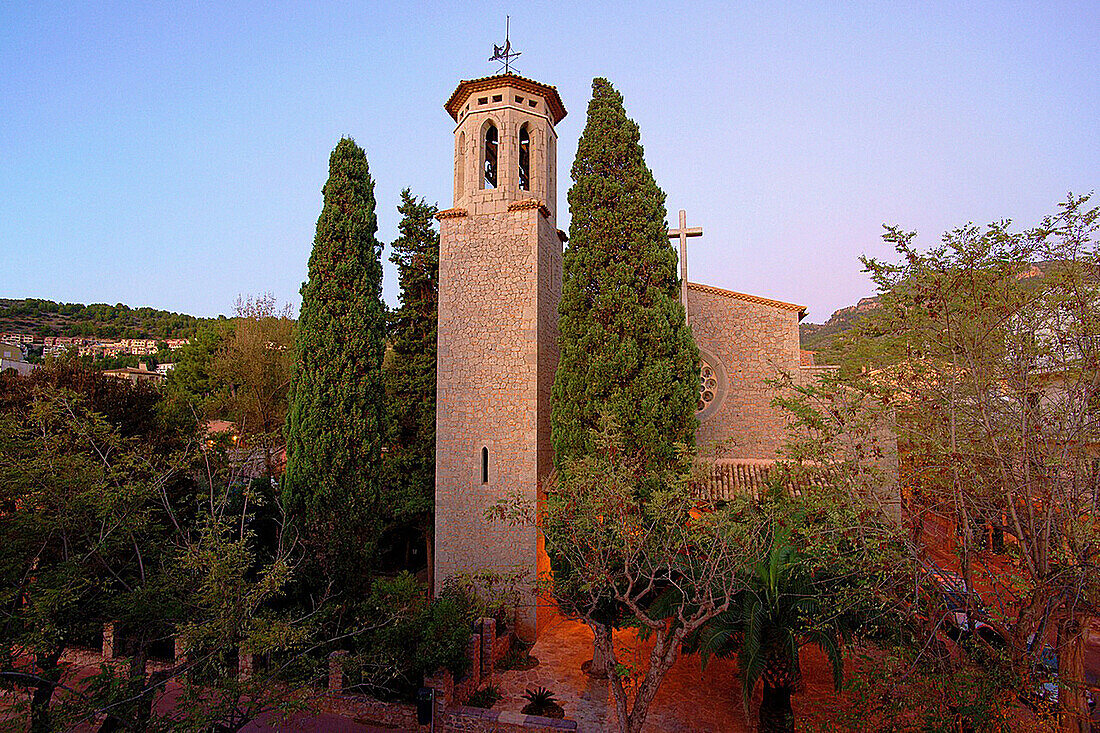 Pfarrkirche Sant Ramon de Penyafort, XX Jahrhundert, Puerto de Soller, Sierra de Tramuntana Mallorca Balearen Spanien