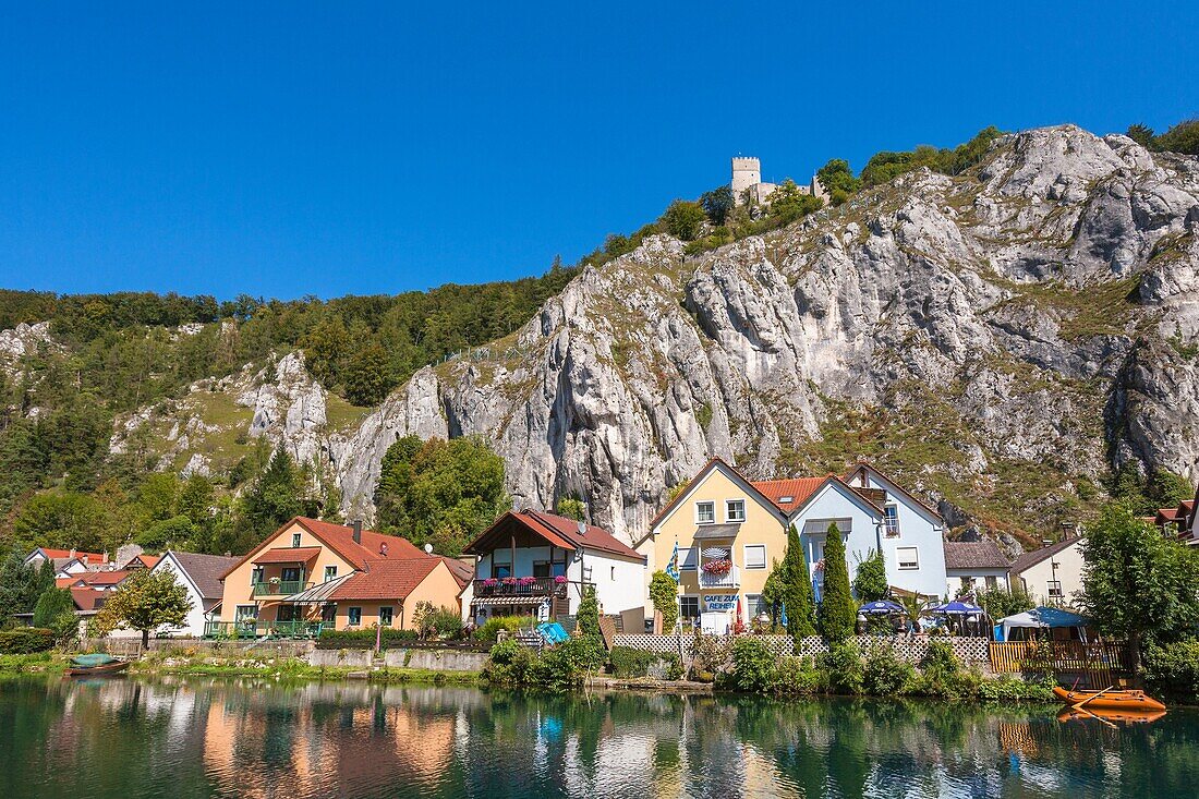 Ruins of the elevated Randeck castle with the picturesque town of Essing in the foreground, Bavaria, Germany, Europe