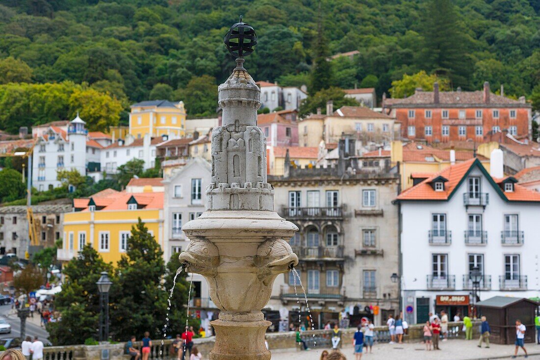 The fountain on the esplanade in front of Sintra National Palace, Palacio Nacional de Sintra, Town Palace, Palacio da Vila, Sintra Cascais Natural Park, Grande Lisboa, Lisbon Region, Portugal