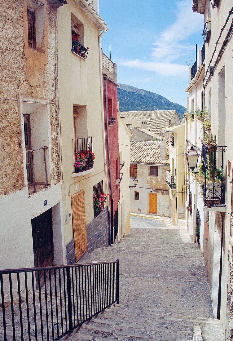 Straße. Biar, Provinz Alicante, Comunidad Valenciana, Spanien.