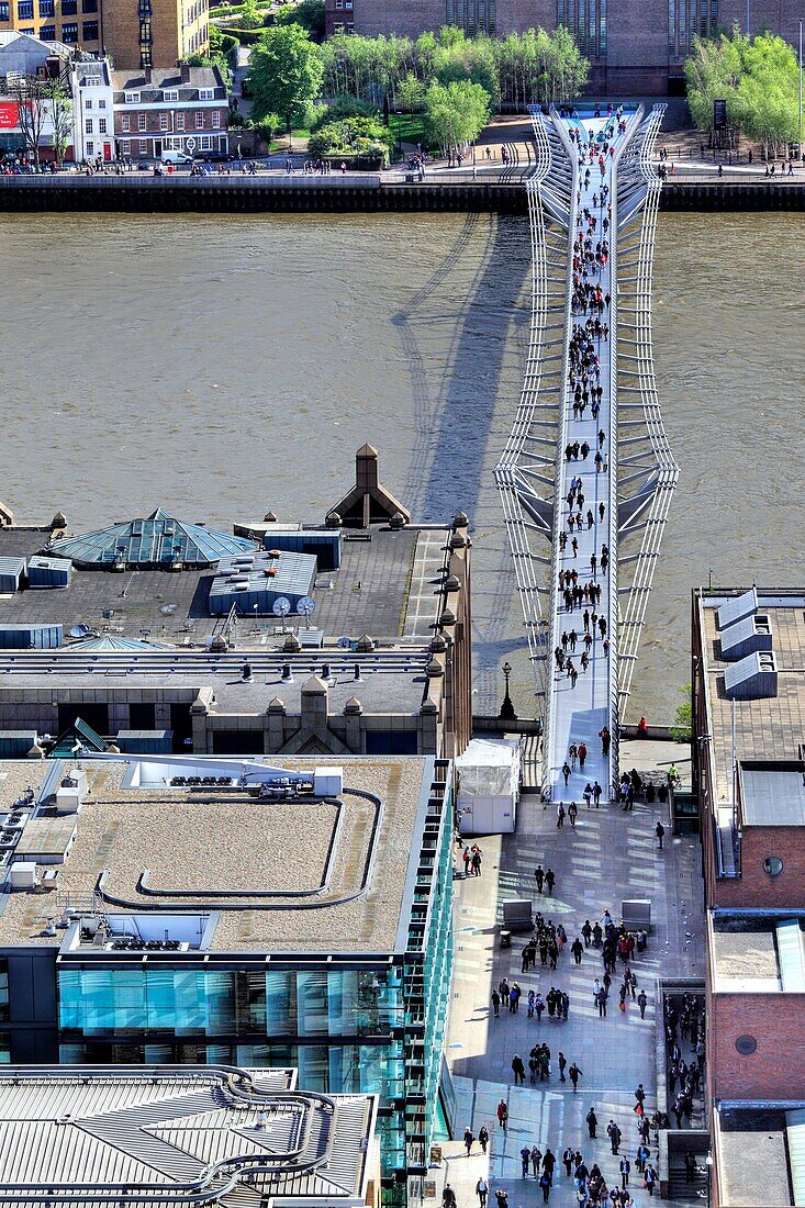 Millennium Bridge from St  Paul´s Cathedral, London, UK, London, UK