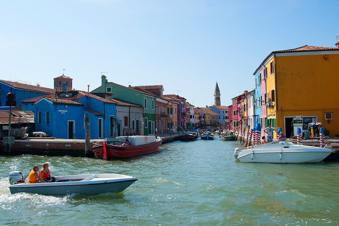 Boote auf Wasserstraßen, Burano, Venedig, Adria, Lagune, Italien, Europa