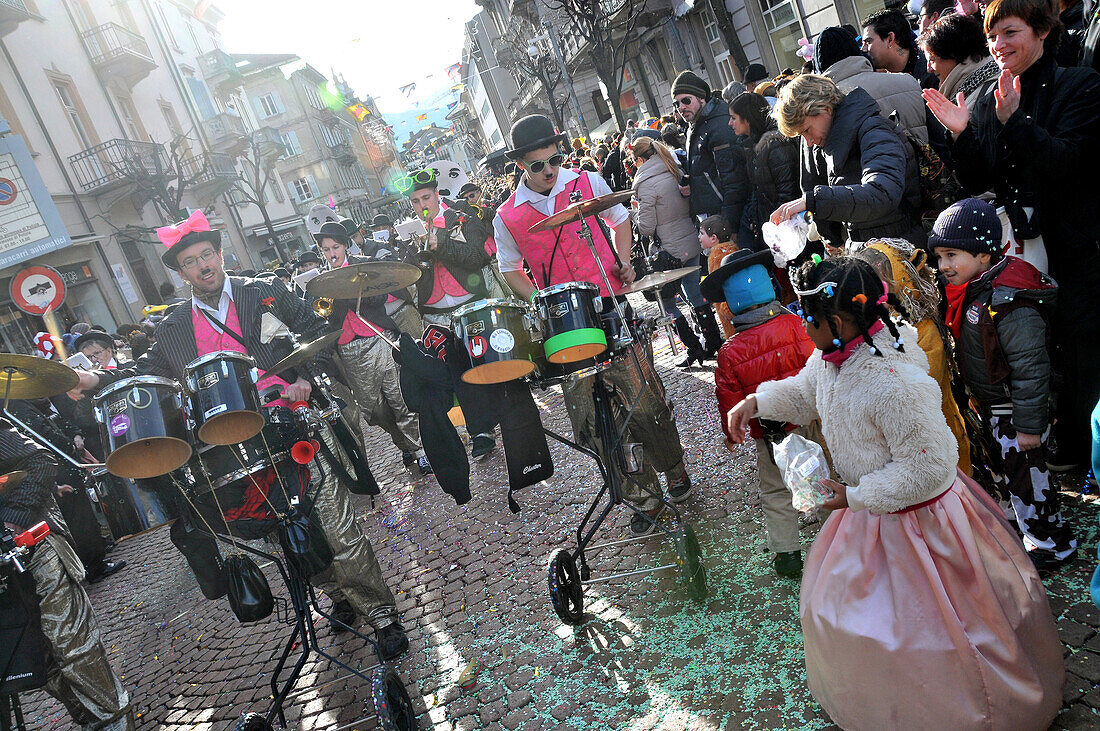 Rabaden Karneval in der Altstadt, Bellinzona, Tessin, Schweiz