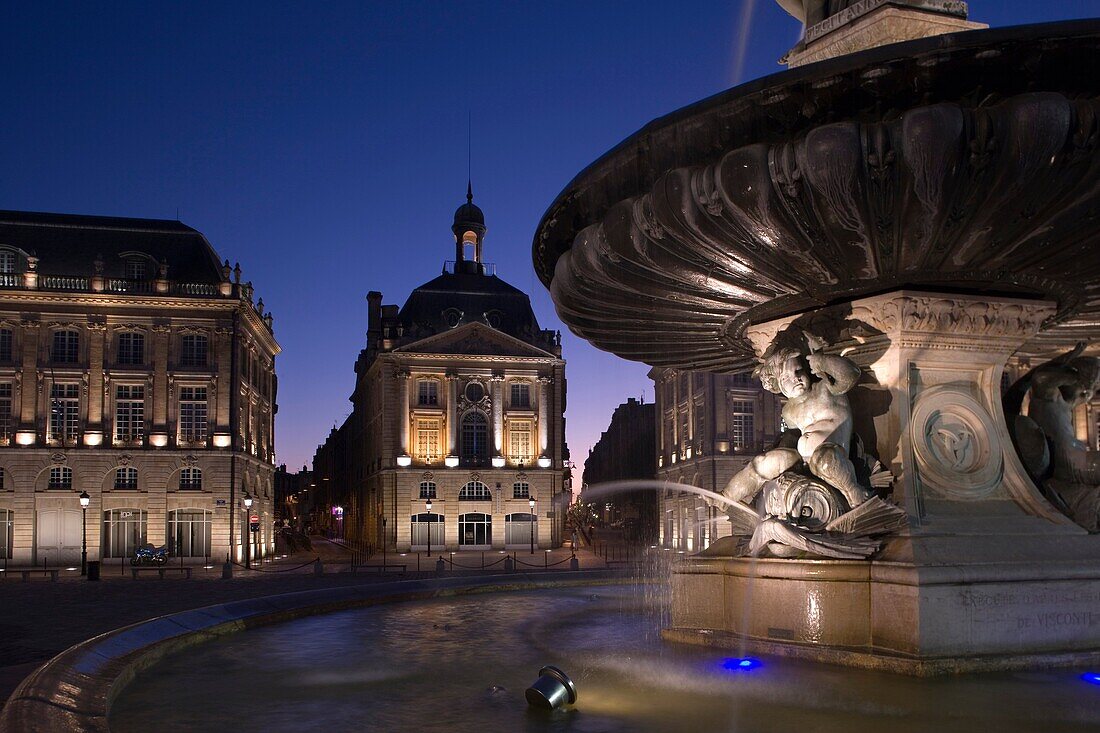 FOUNTAIN OF THE THREE GRACES PLACE DE LA BOURSE BORDEAUX GIRONDE  AQUITANE FRANCE