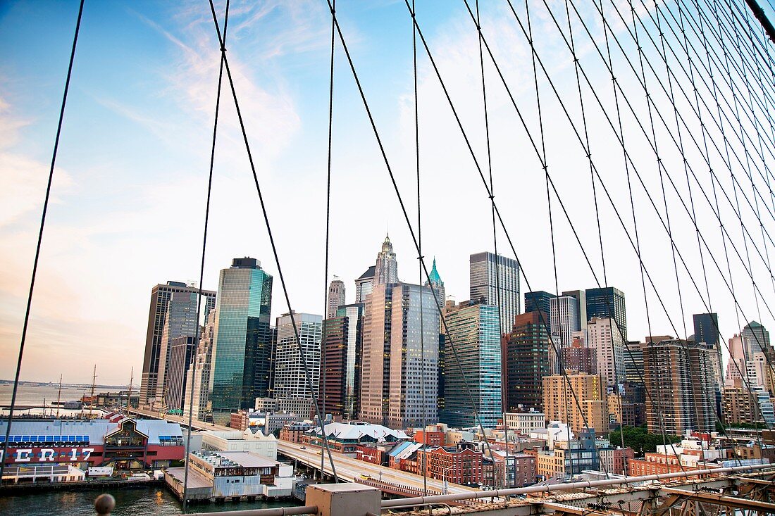 Brooklyn bridge & downtown skyline, Manhattan, New York City  USA.