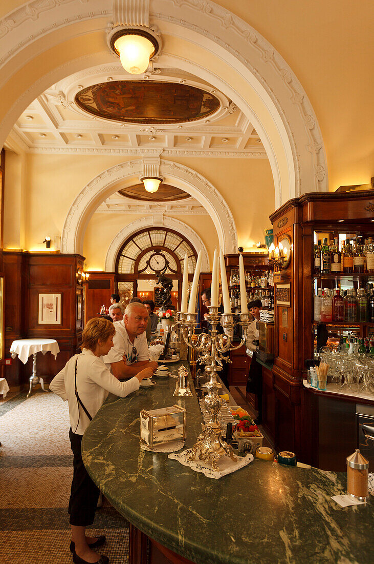 Caffe Gilli, cafe on Piazza della Repubblica, historic centre of Florence, UNESCO World Heritage Site, Firenze, Florence, Tuscany, Italy, Europe