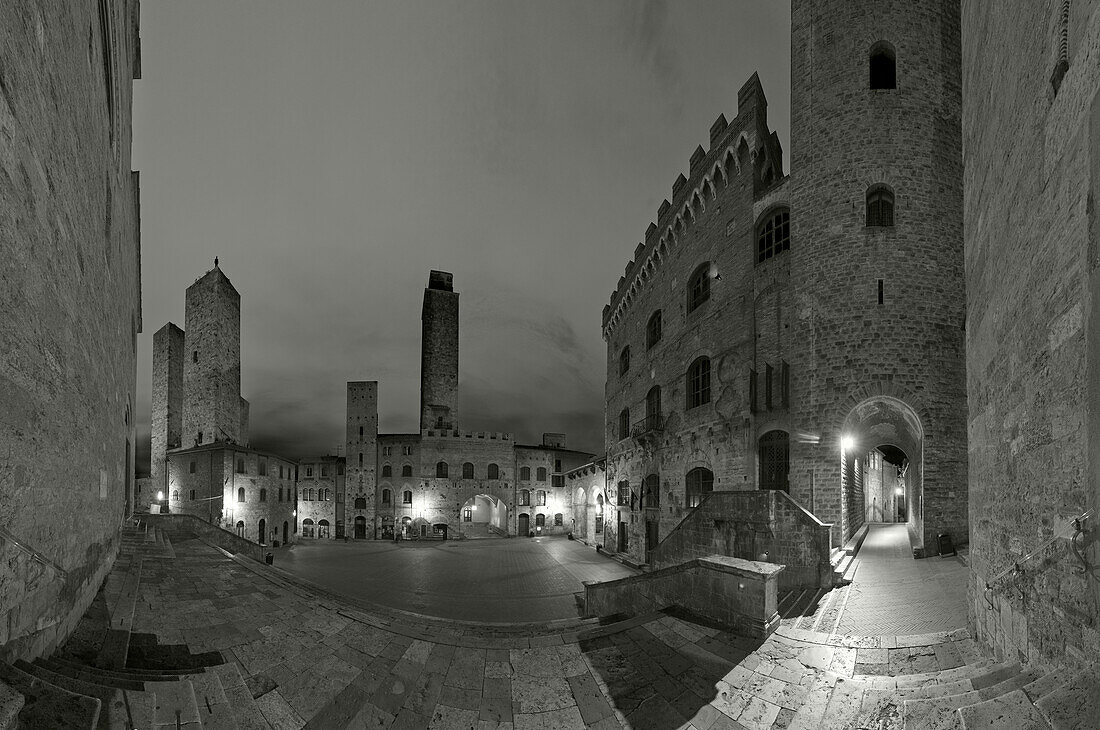 Towers with the town hall, Piazza del Duomo, San Gimignano, UNESCO World Heritage Site, province of Siena, Tuscany, Italy, Europe