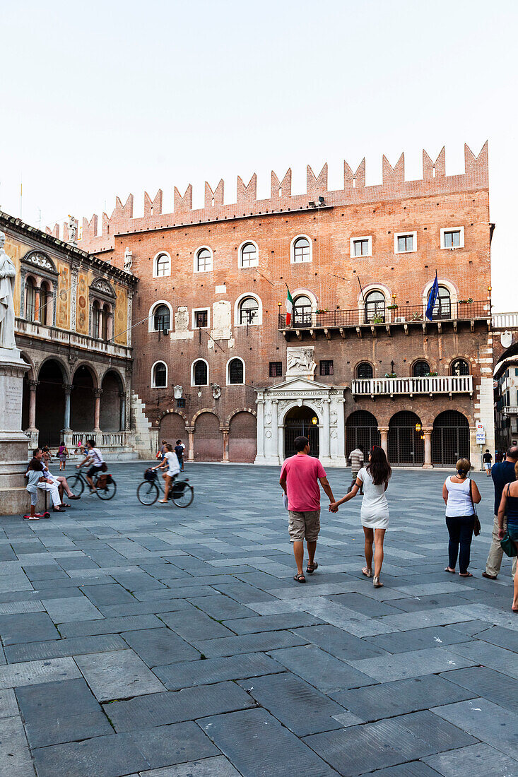 Palazzo del Governo und Loggia, Piazza dei Signor, Verona, Venetien, Italien