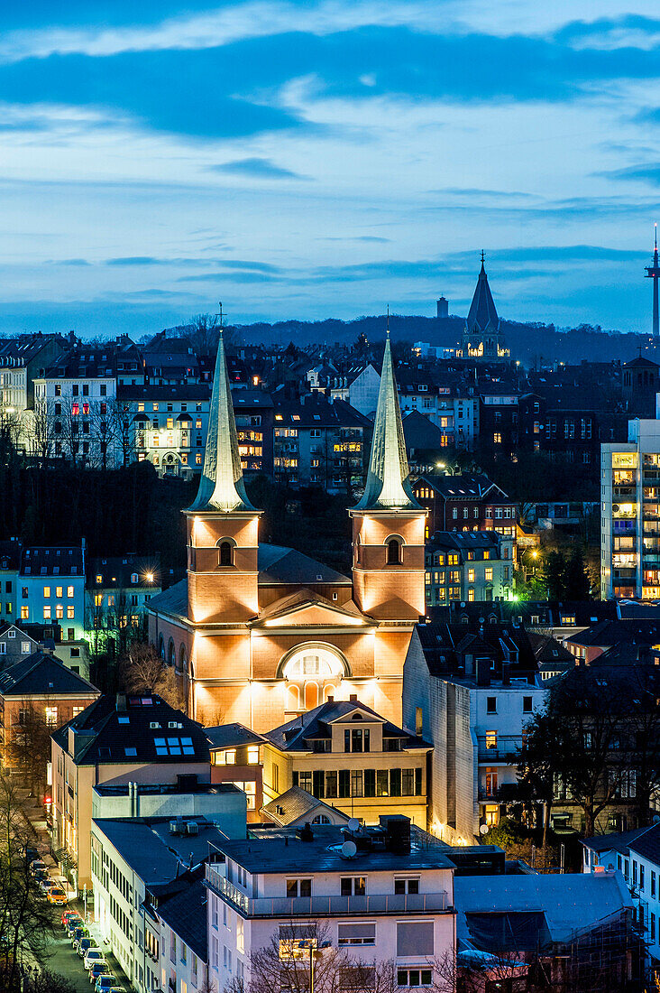 View to the city of Wuppertal and the Laurentius church in the twilight, Wuppertal, Nordrhein Westfalen, Germany