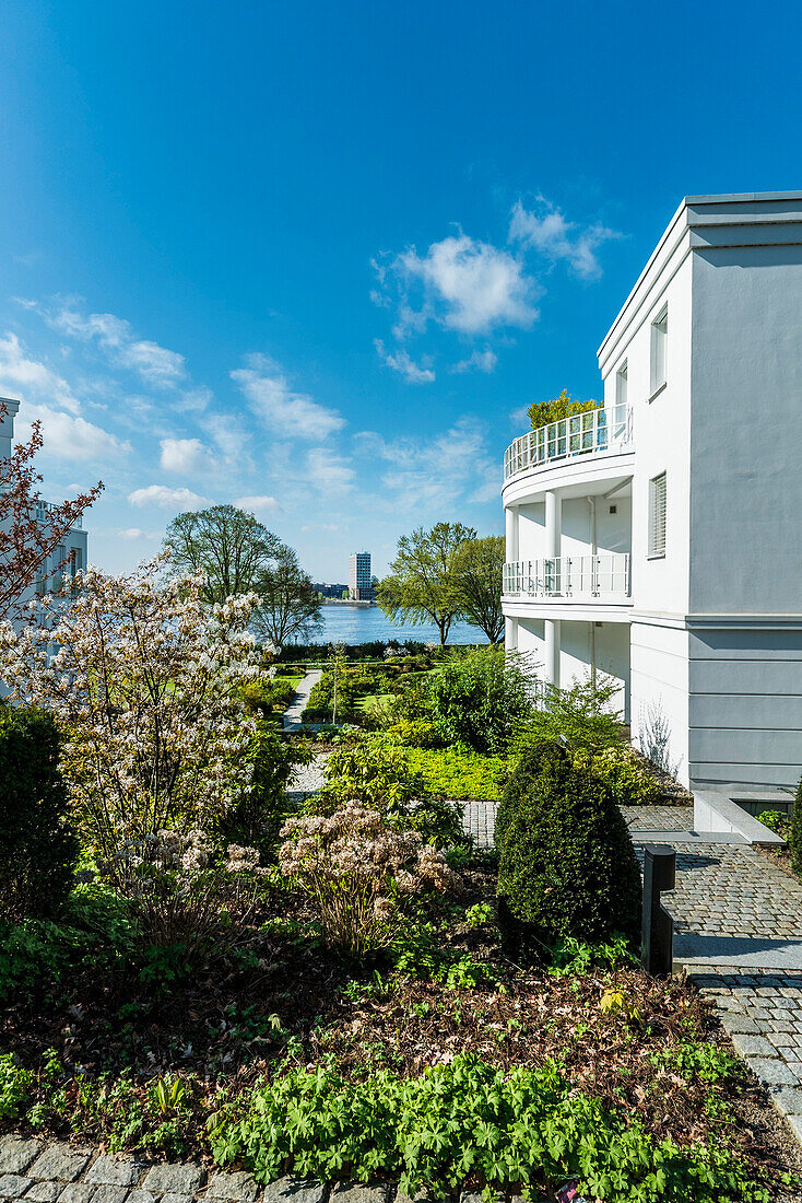 Moderne archtecture with view to the river Elbe, Hamburg, Northern Germany, Germany