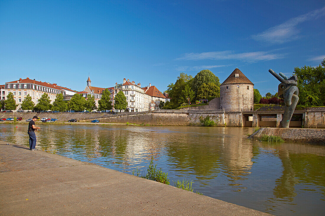 Tour de la Pelote und Skulptur Minotaurus in Besoncon, Le Doubs, Doubs, Region Franche-Comte, Frankreich, Europa