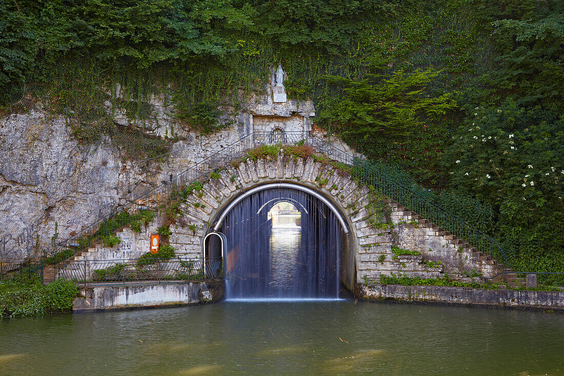 Entrance of the tunnel Tunnel at Thoraise in the Doubs-Rhine-Rhone-channel, Doubs, Region Franche-Comte, France, Europe