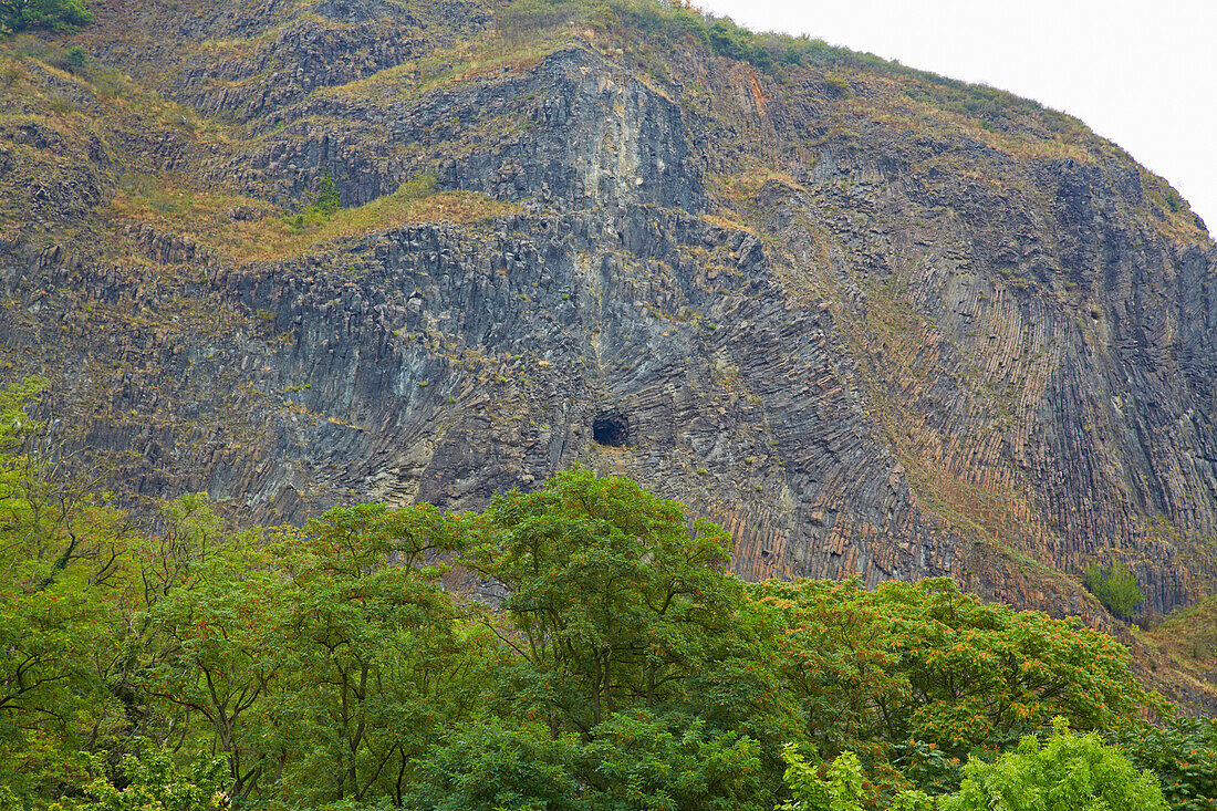 Erpeler Ley, basalt rocks near Erpel, Rhine, Rhineland-Palatinate, Germany, Europe