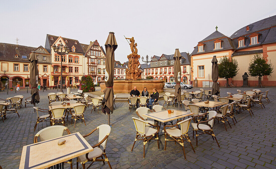 Marktplatz in Weilburg an der Lahn, Westerwald, Taunus, Hessen, Deutschland, Europa