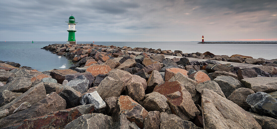 Leuchtturm Warnemünde, Wast Mole, Warnemünde, Mecklenburg-Vorpommern, Deutschland