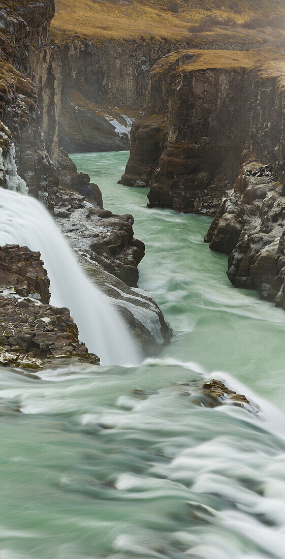 Gullfoss Wasserfall des Flusses Hvita mit Schlucht, Südisland, Island